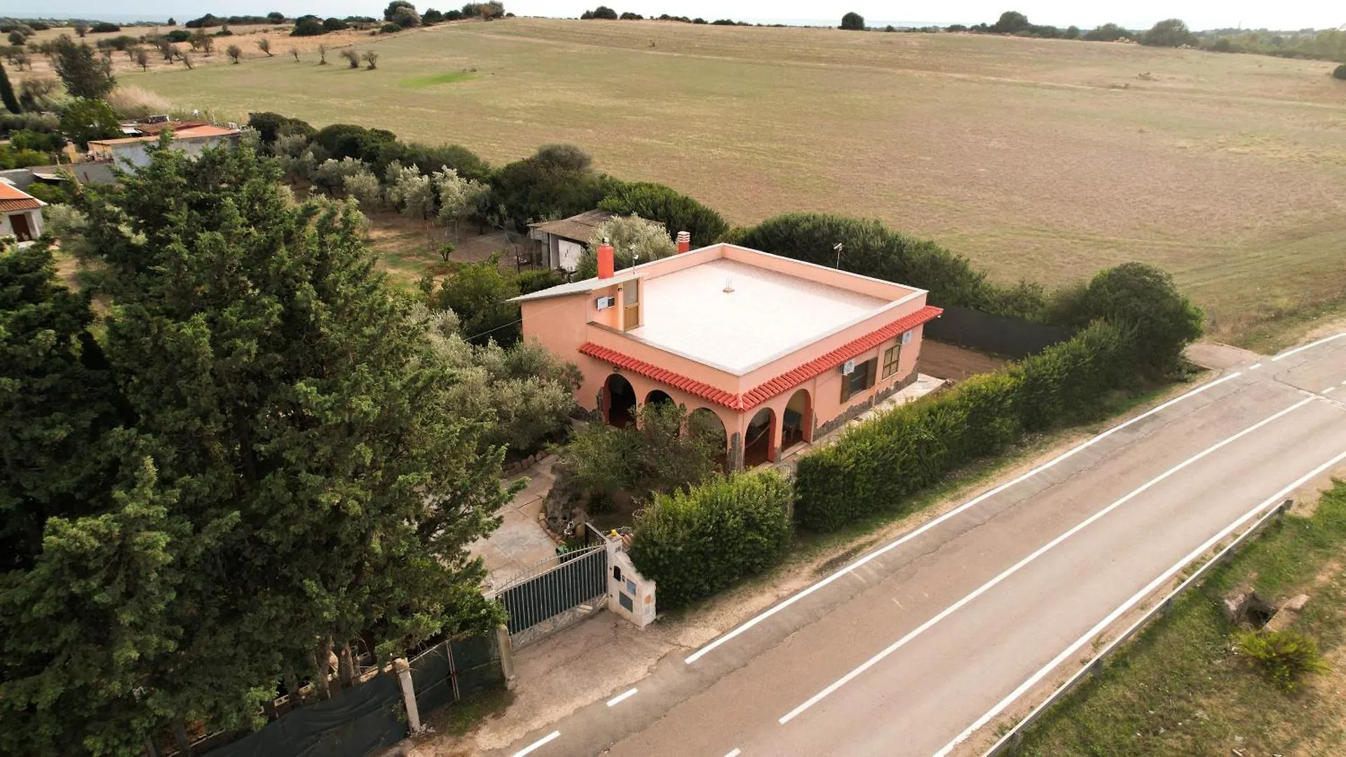 Resonance Experience - Tranquil Room Close To Beaches And Sacred Sites Sant Isidoro  0*, Sant Isidoro (Sardinia) İtalya